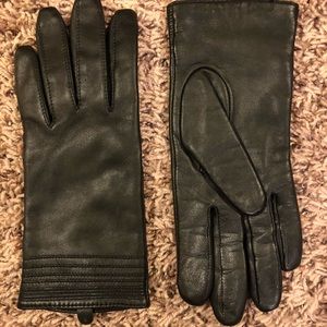 Black leather gloves